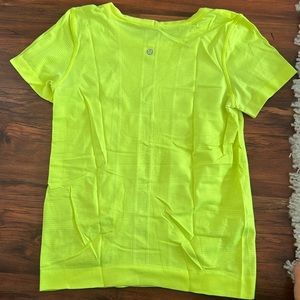 Lululemon Swiftly Relaxed Short Sleeve